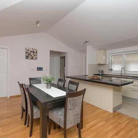 Apartments Naja Makarska Zewnętrze zdjęcie