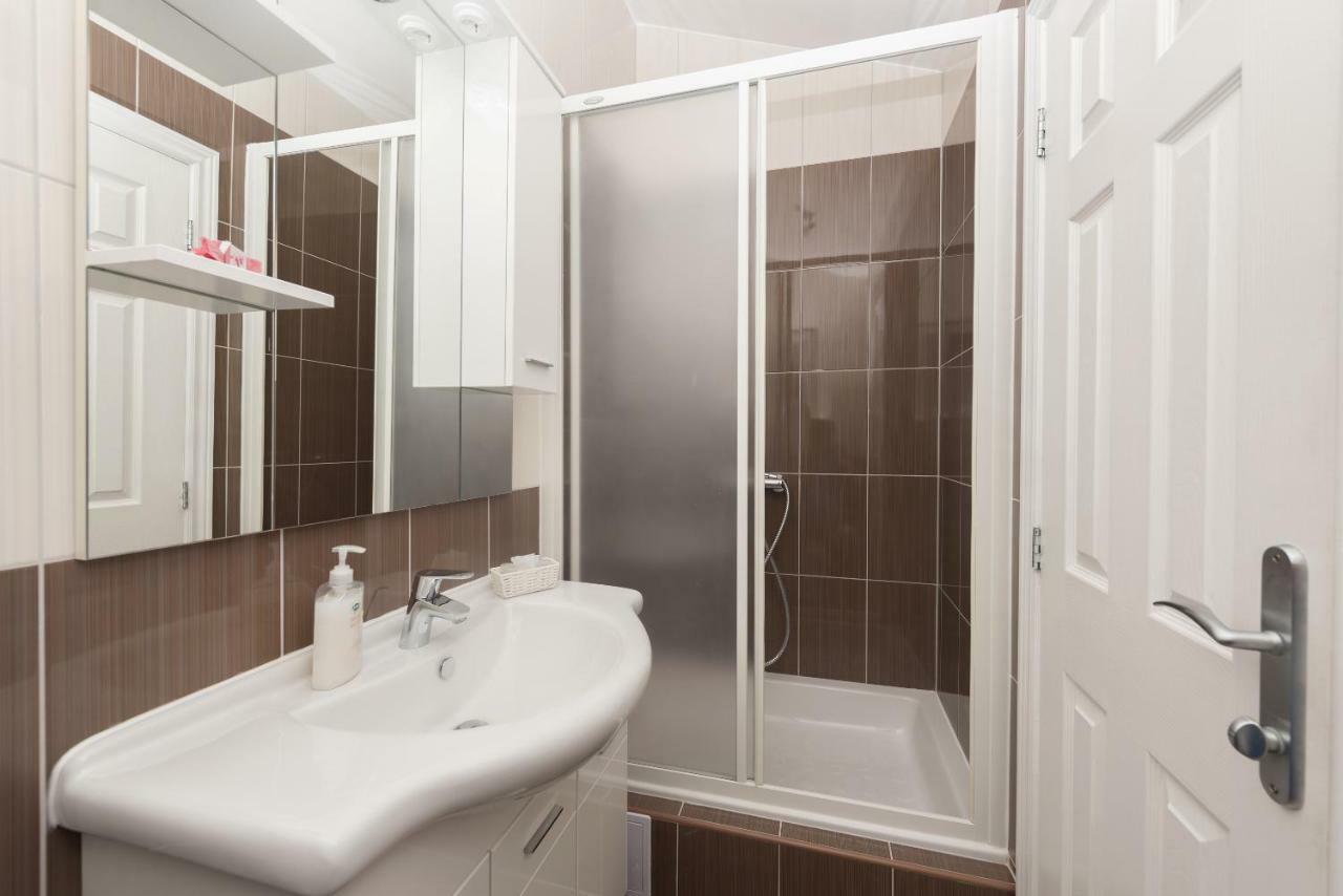 Apartments Naja Makarska Zewnętrze zdjęcie