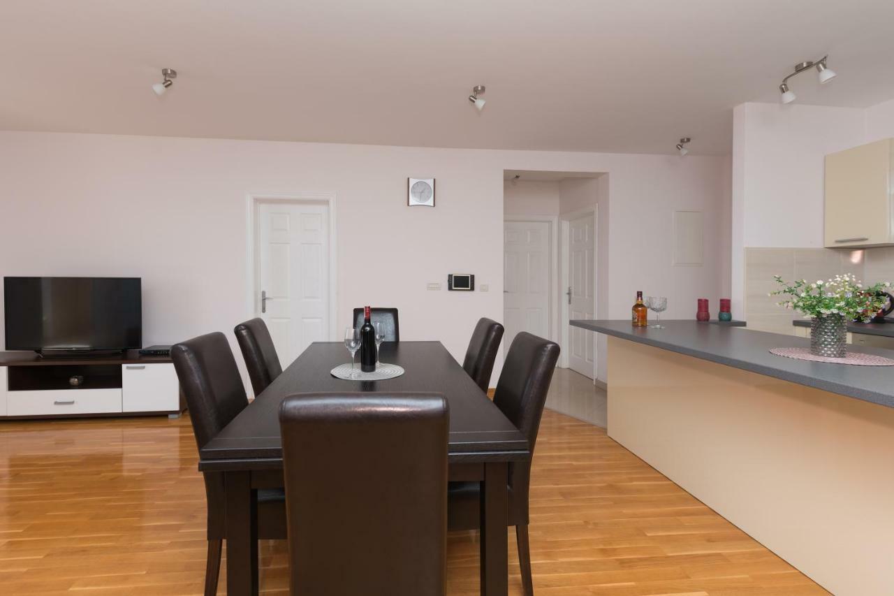 Apartments Naja Makarska Zewnętrze zdjęcie