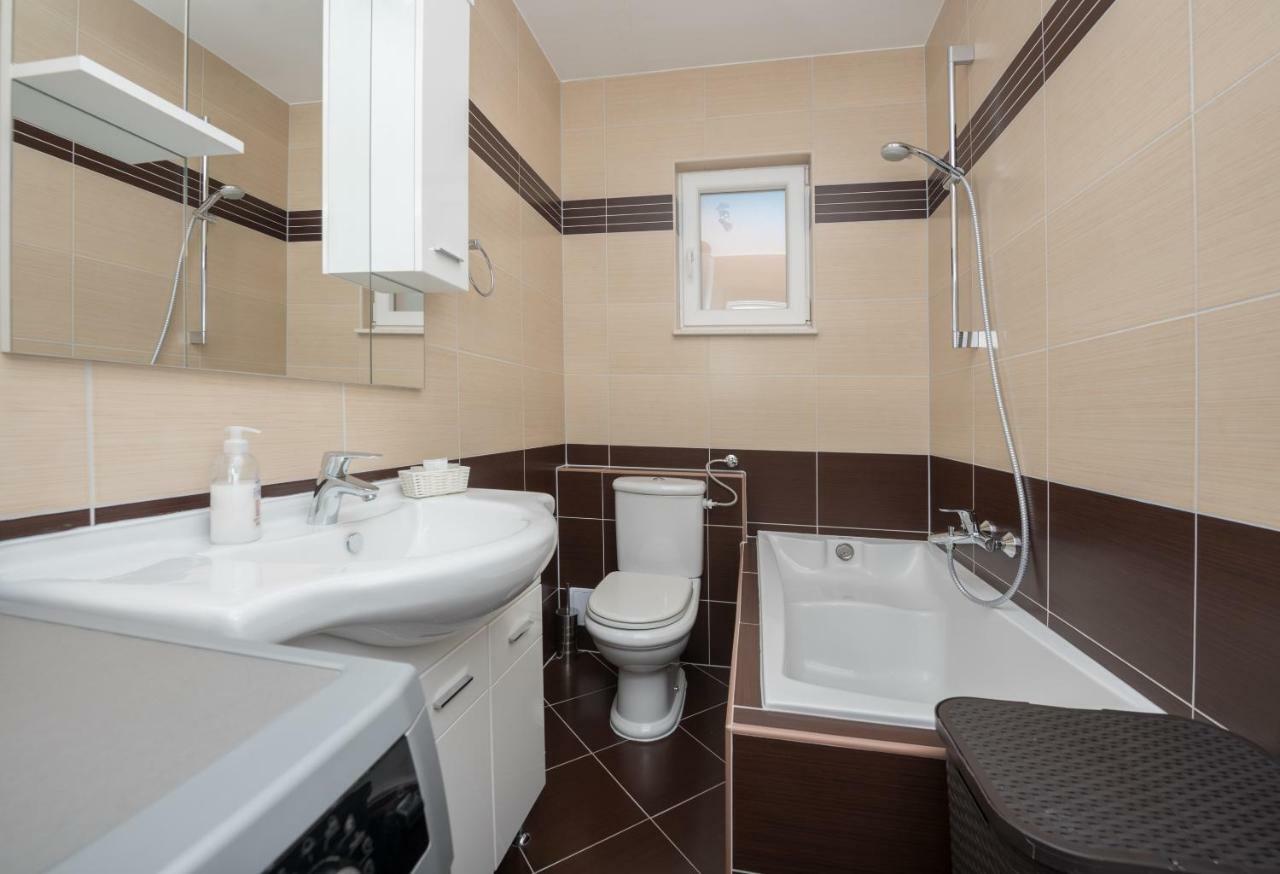 Apartments Naja Makarska Zewnętrze zdjęcie