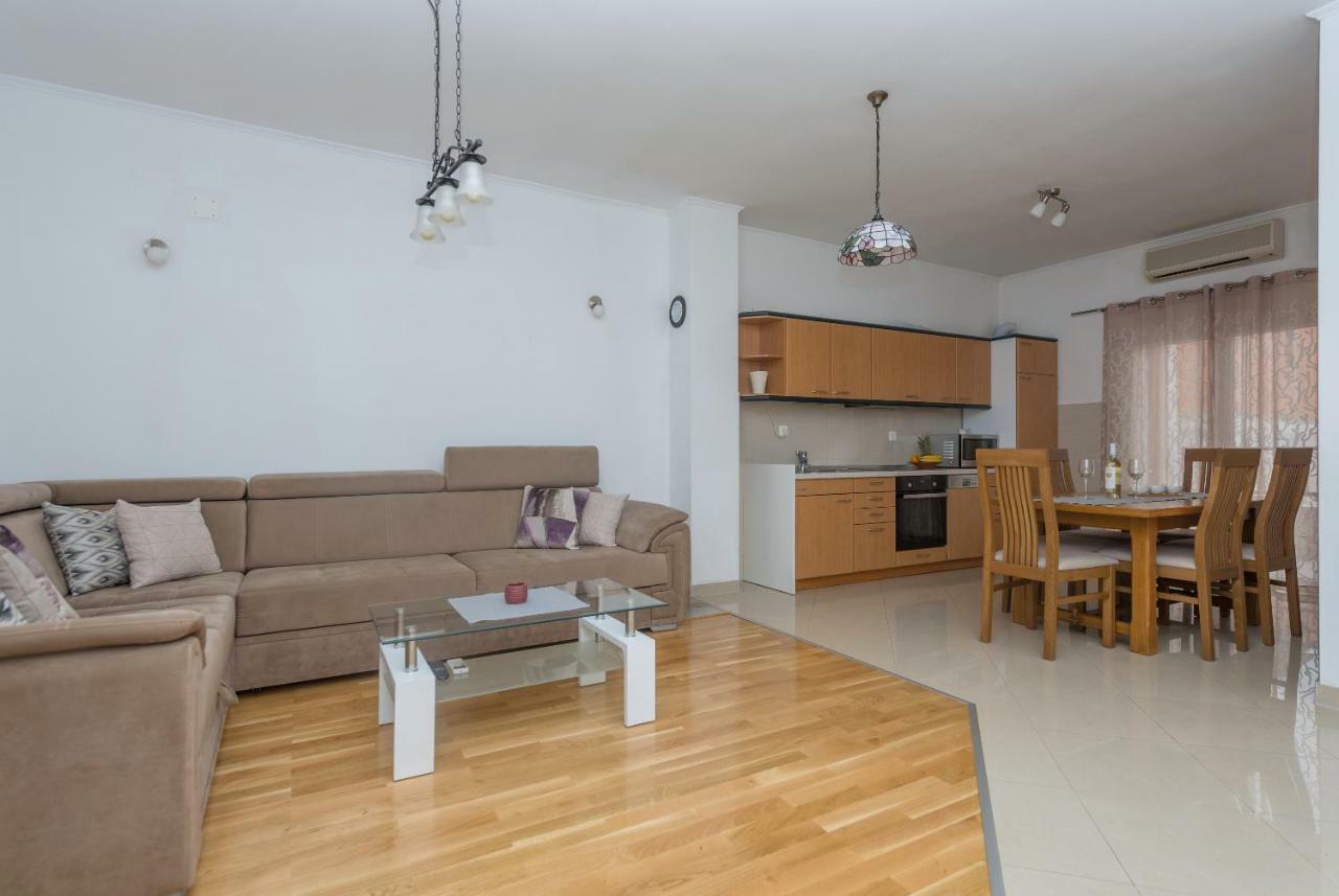 Apartments Naja Makarska Zewnętrze zdjęcie